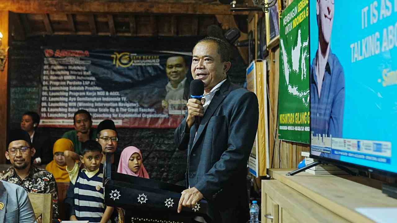 Coach Dr Fahmi Beri Wejangan Legislator Alumni Camp King Sulaiman untuk Jadi Sumber Energi bagi Masyarakat